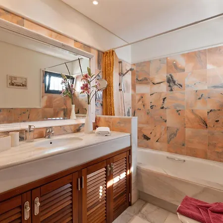 Ambar Cherry * Playa Blanca (Lanzarote)